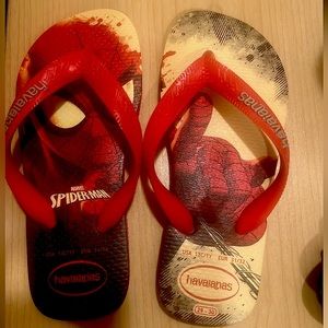 Never worn outdoors, Spiderman Havianas flip flops